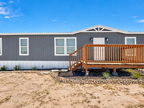 47 Glorieta St, Moriarty, NM 87035