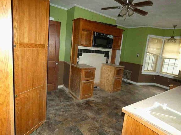 4th image of 2301 N Thomasville Ave