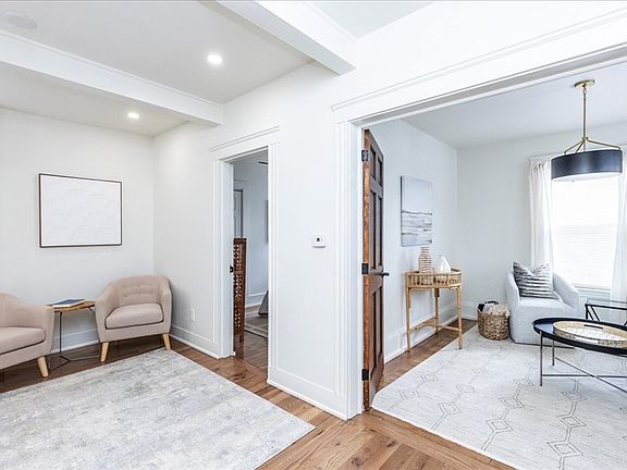 5th image of 42-44 Cypress Ave