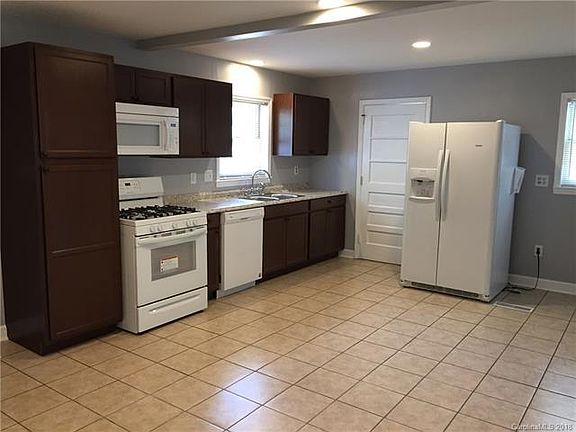 5th image of 2839 Gail Ave