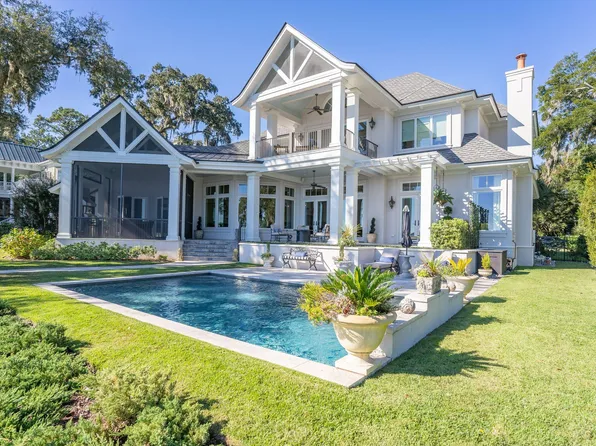 845 Ribaut Rd, Beaufort, SC 29902
