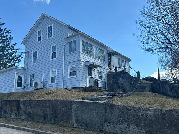 2nd image of 80 Summit Ave