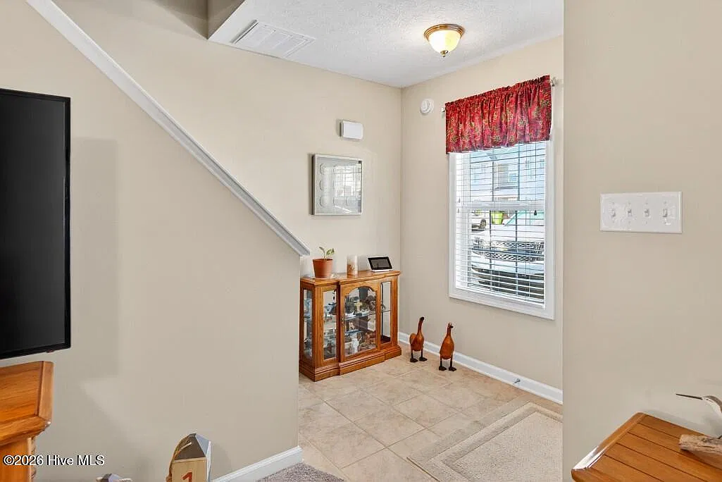 2 bed, 2.5 bath, 1084 sqft, $1,495 — Photo 3