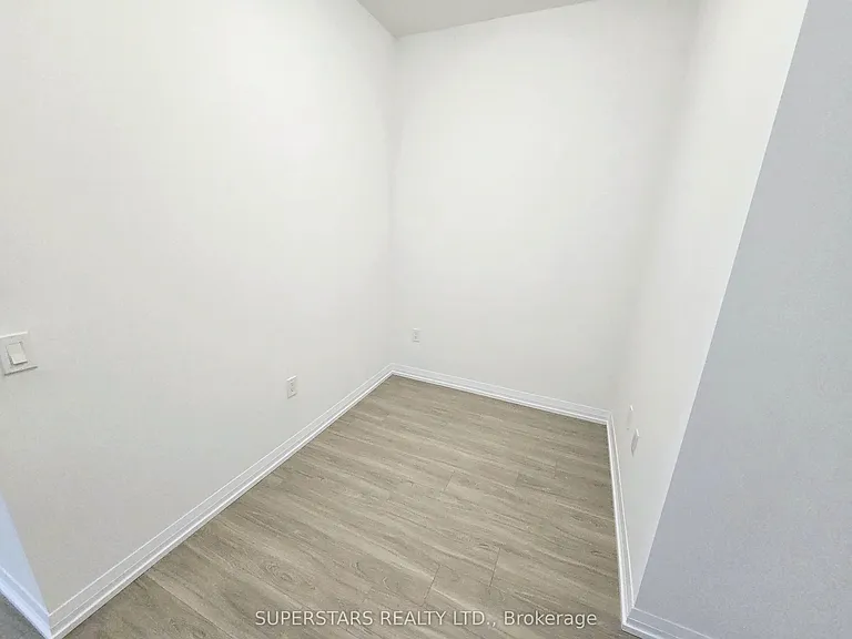 50 Dunfield Ave #814 — Photo 7