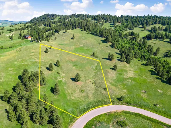 3949 Twisted Oak Rd, Sturgis, SD 57785