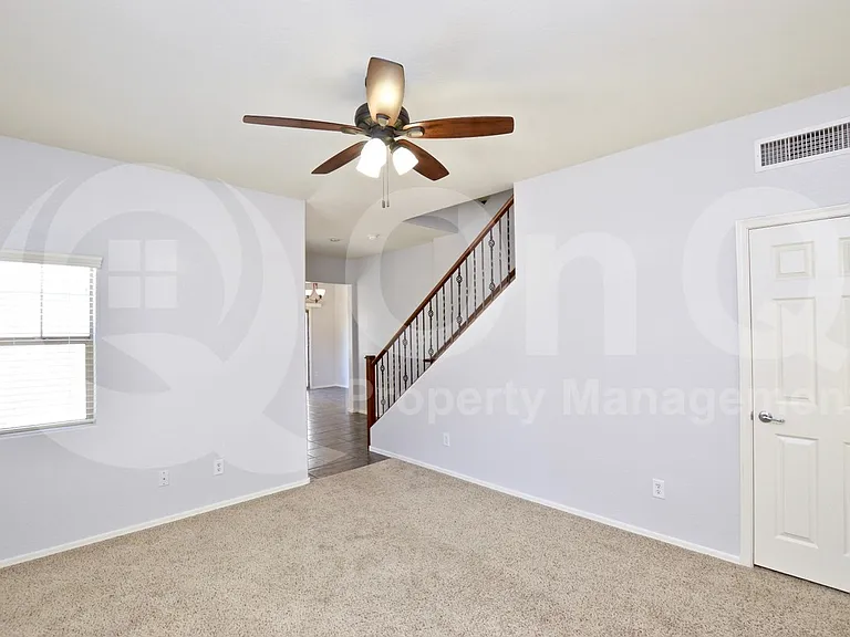 553 N Ranger Trl — Photo 3