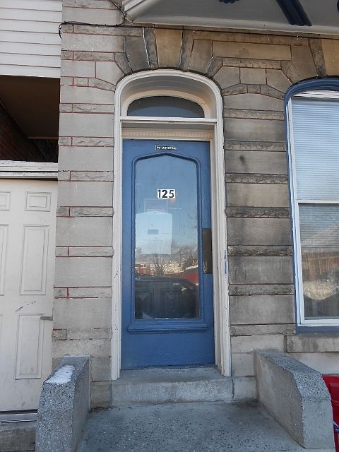 1st image of 125 E Franklin St APT 3R