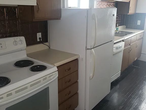 3rd image of 238 Main St #4