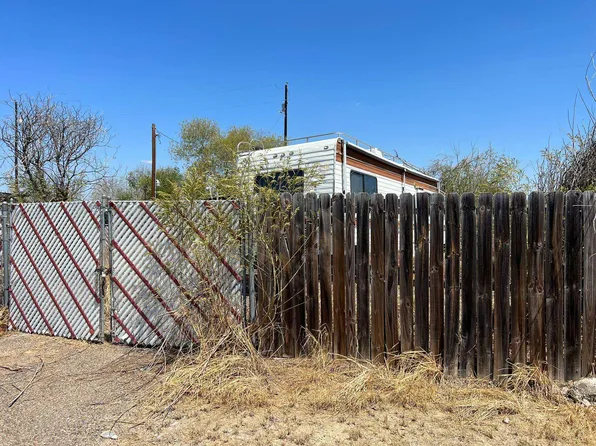 2248 Wild Olive Dr, Zapata, TX 78076