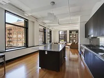 Rented by La Seven Inc.