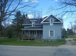 733 Orton St, Howard City, MI 49329