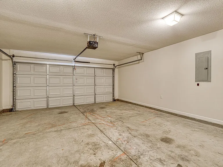 567 Seays Crest Dr — Photo 24