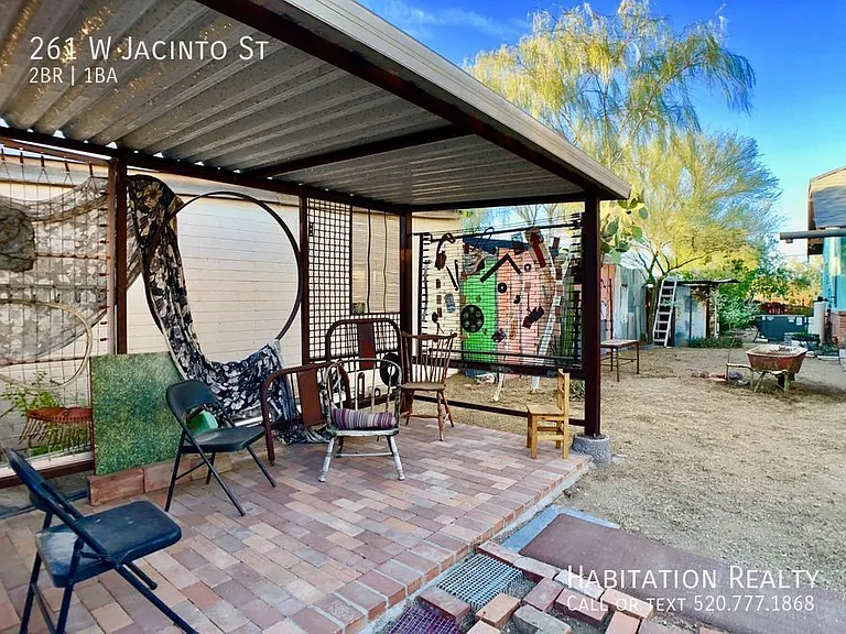 261 W Jacinto St — Photo 18