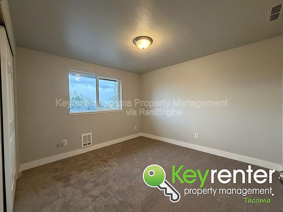 5th image of 2506 S Ash St