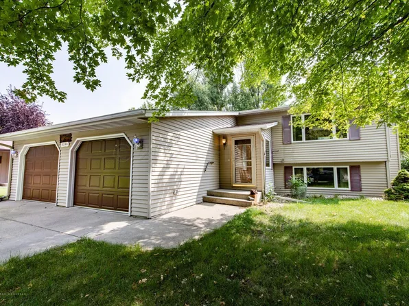 3044 21st St S, Fargo, ND 58103
