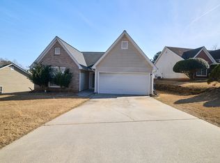 2375 Laurel Pointe Ln, Lawrenceville, GA 30043