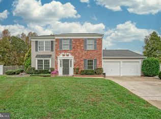 8 Village Ct, Sewell, NJ 08080