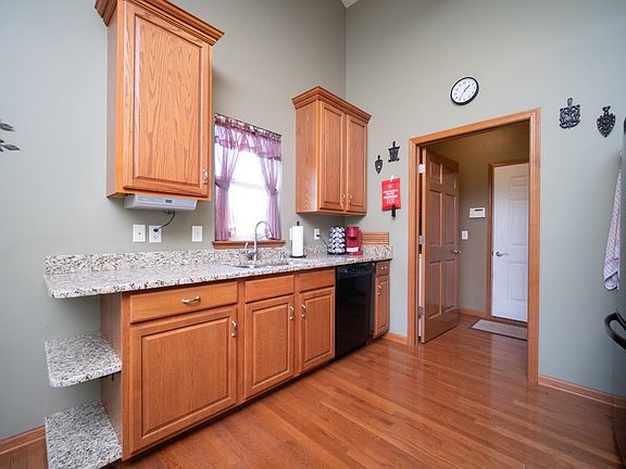 5th image of 15314 Twin Oaks Ln