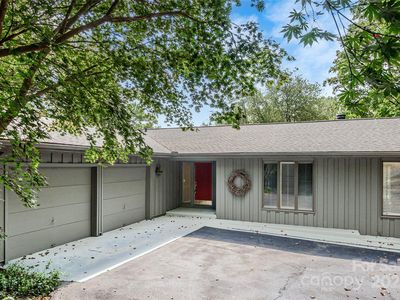 32 W Fairway Dr, Etowah, NC, 28729