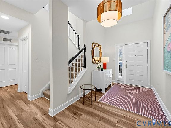 2nd image of 3139 Stony Point Rd APT B