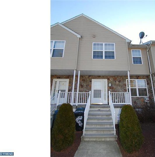1st image of 163 Beckley St