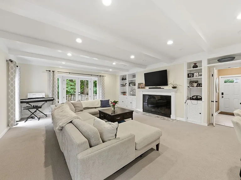 6728 Fieldhouse Way — Photo 1