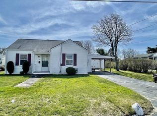 52 Bourne Neck Dr, Bourne, MA 02532