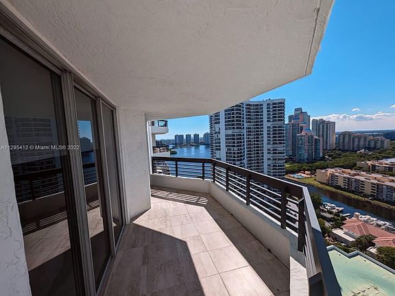 2nd image of 3500 Mystic Pointe Dr APT 2502