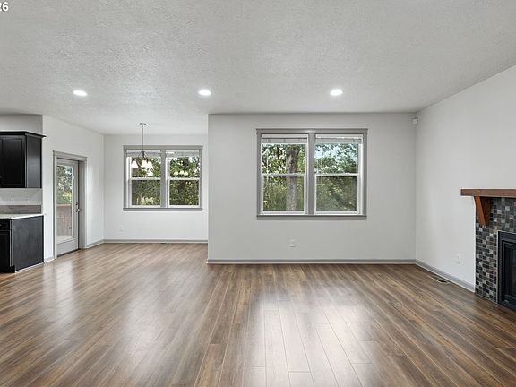 5th image of 2854 Glen Creek Rd NW