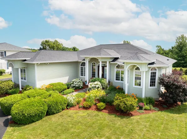 2 Pinnacle Drive, South Burlington, VT 05403