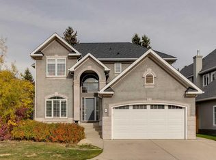 66 Sienna Park Ter SW, Calgary, AB T3H 3L4