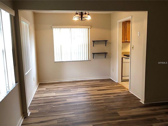 3rd image of 416 E Harwood St APT 1