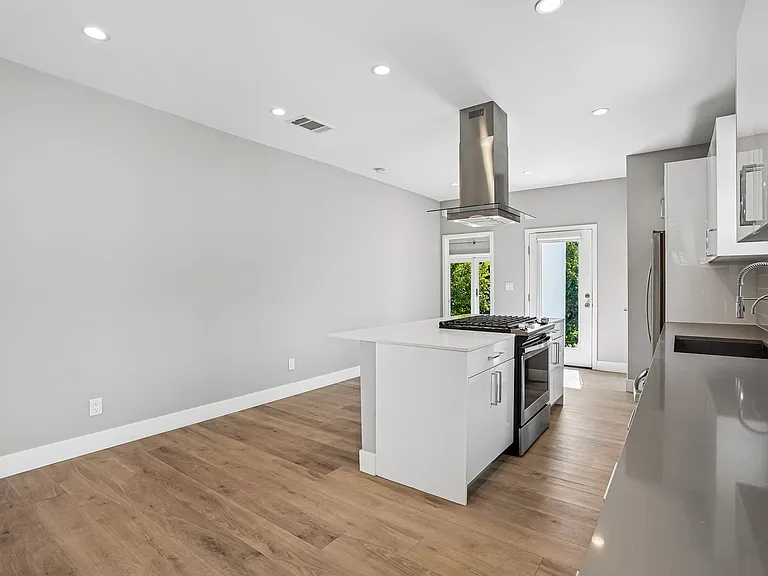 7007 Arlington Ave — Photo 8