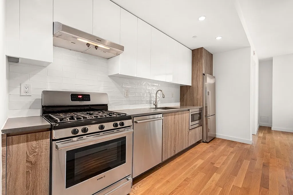247 North Seventh Street — Photo 4