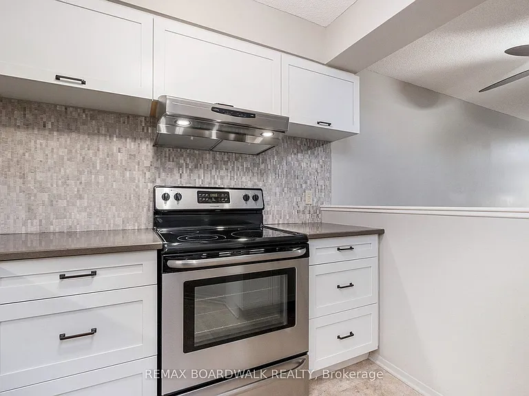 1025 Grenon Ave #210 — Photo 13