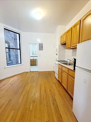 Rented by Taichi Fudosan | media 4