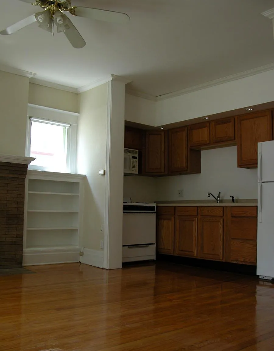 3 bed, 1100 sqft, $1,750 — Photo 4