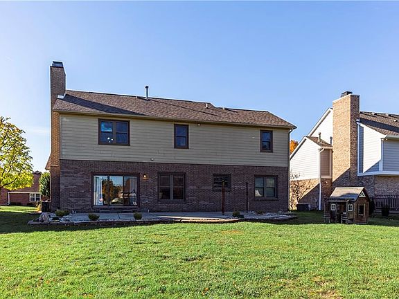 4th image of 7821 Rock Rose Ct
