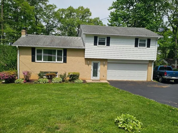 328 Blue Ridge Dr, York, PA 17402