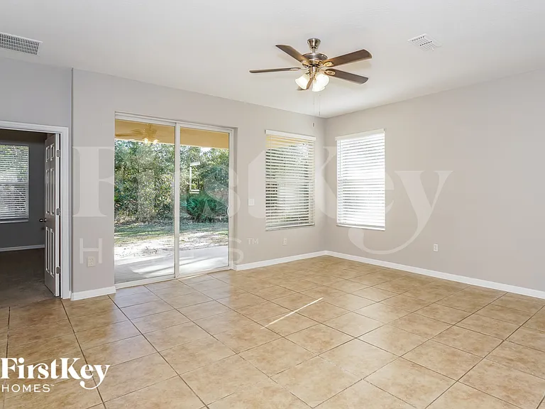 3329 Sorrel Ct — Photo 4
