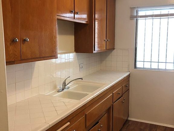 2nd image of 1005 N Croft Ave APT 2