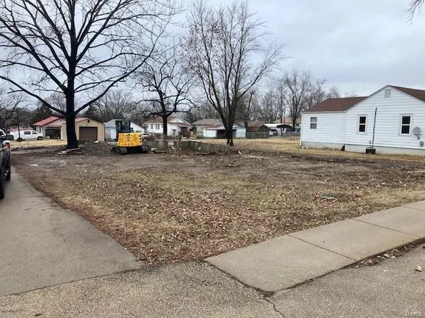 300 8th St, Park Hills, MO 63601