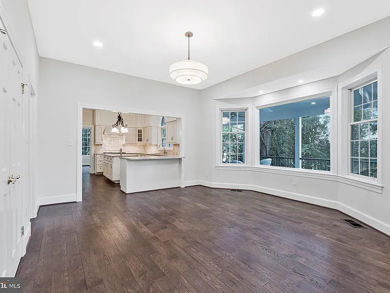 10034 Scenic View Ter — Photo 14