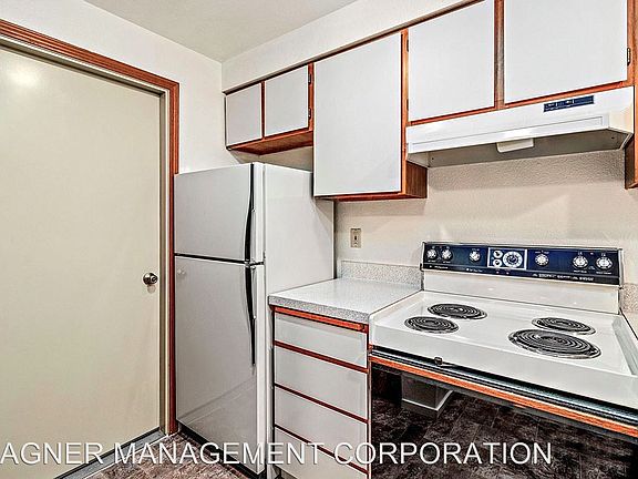 3rd image of 21905 58th Ave W APT B