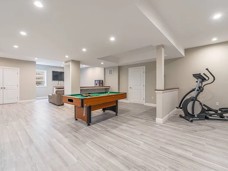 16125 Soundview Ave — Photo 25