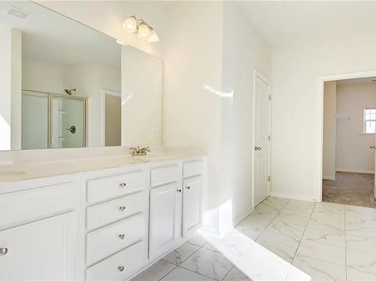 5191 Woodline View Cir — Photo 36