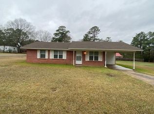 1210 S Cedar St, Hope, AR 71801