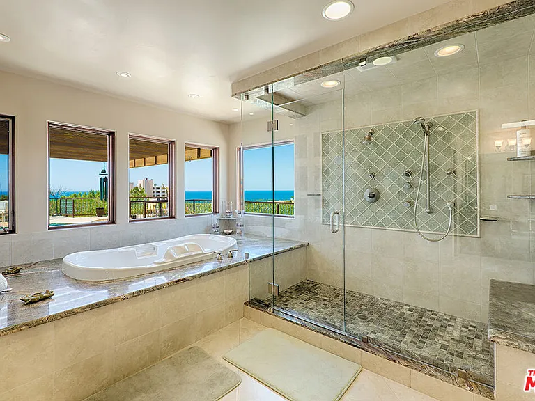 2624 Costebelle Dr — Photo 22