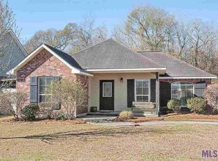 11225 Tracy St, Saint Amant, LA 70774