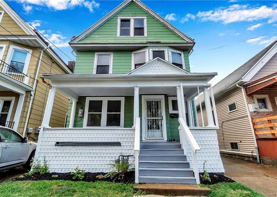 1st image of 25 Briggs Ave